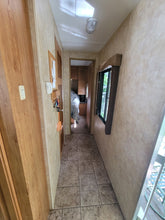 Load image into Gallery viewer, Trailer on Site #97
