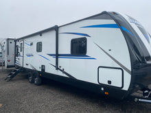 Load image into Gallery viewer, 2019 Cruiser Embrace Trailer on Site #143
